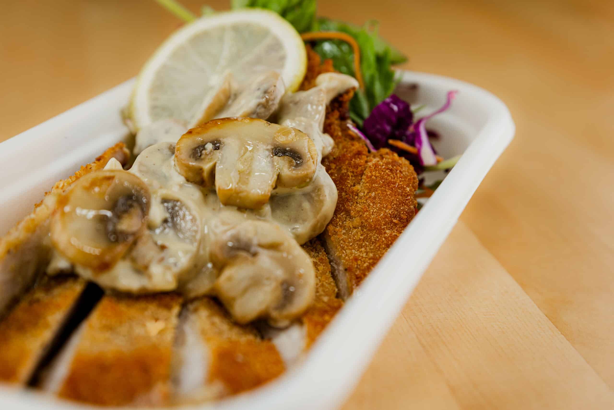 05A6957-Schnitzel-with-Mushrooms