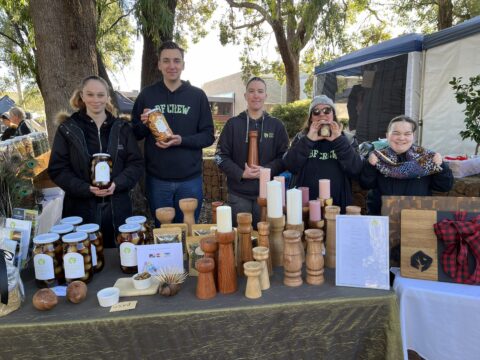 Market-Stall-Crew